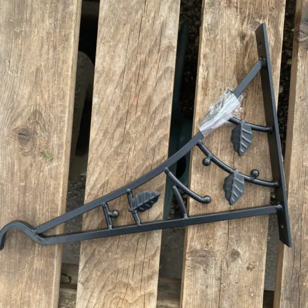 Rustic Vine Bracket - 12"
