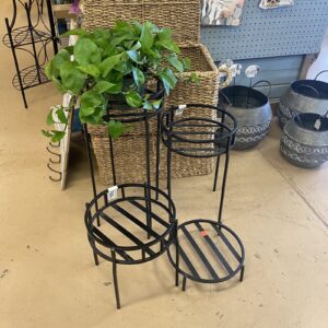Modern Metal Plant Stand – Various Sizes
